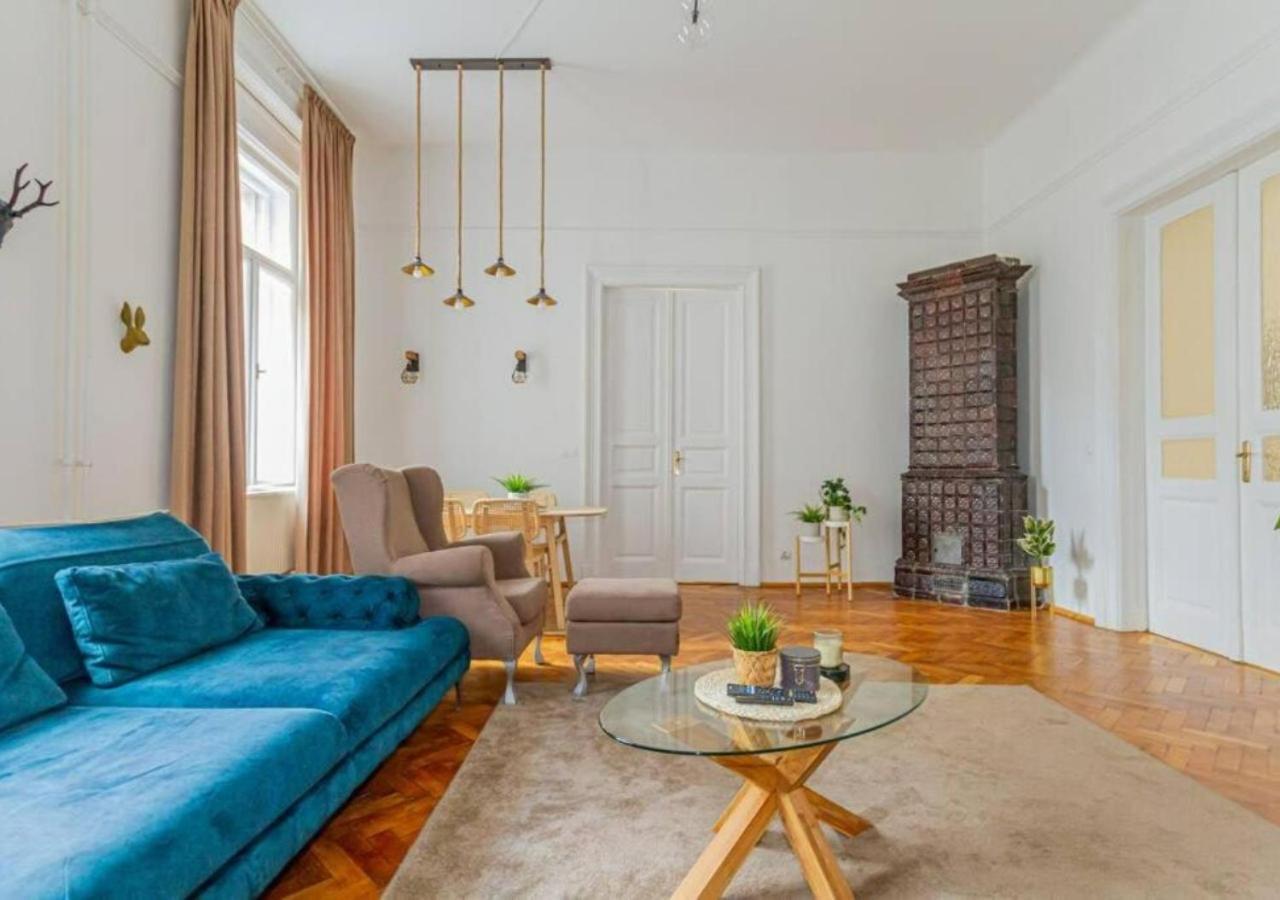 Luxury Apartment By The Famous Vaci Street Budapest Ngoại thất bức ảnh