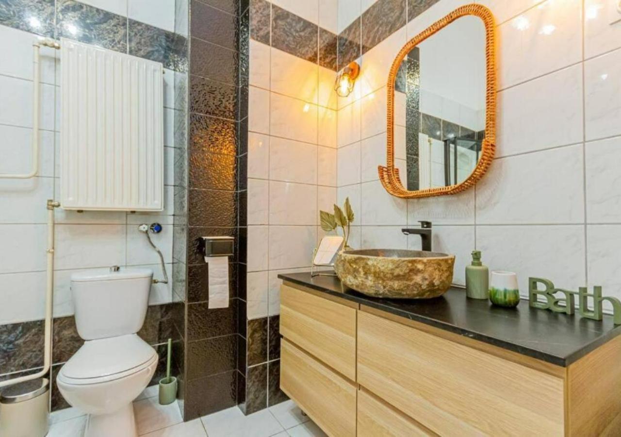 Luxury Apartment By The Famous Vaci Street Budapest Ngoại thất bức ảnh