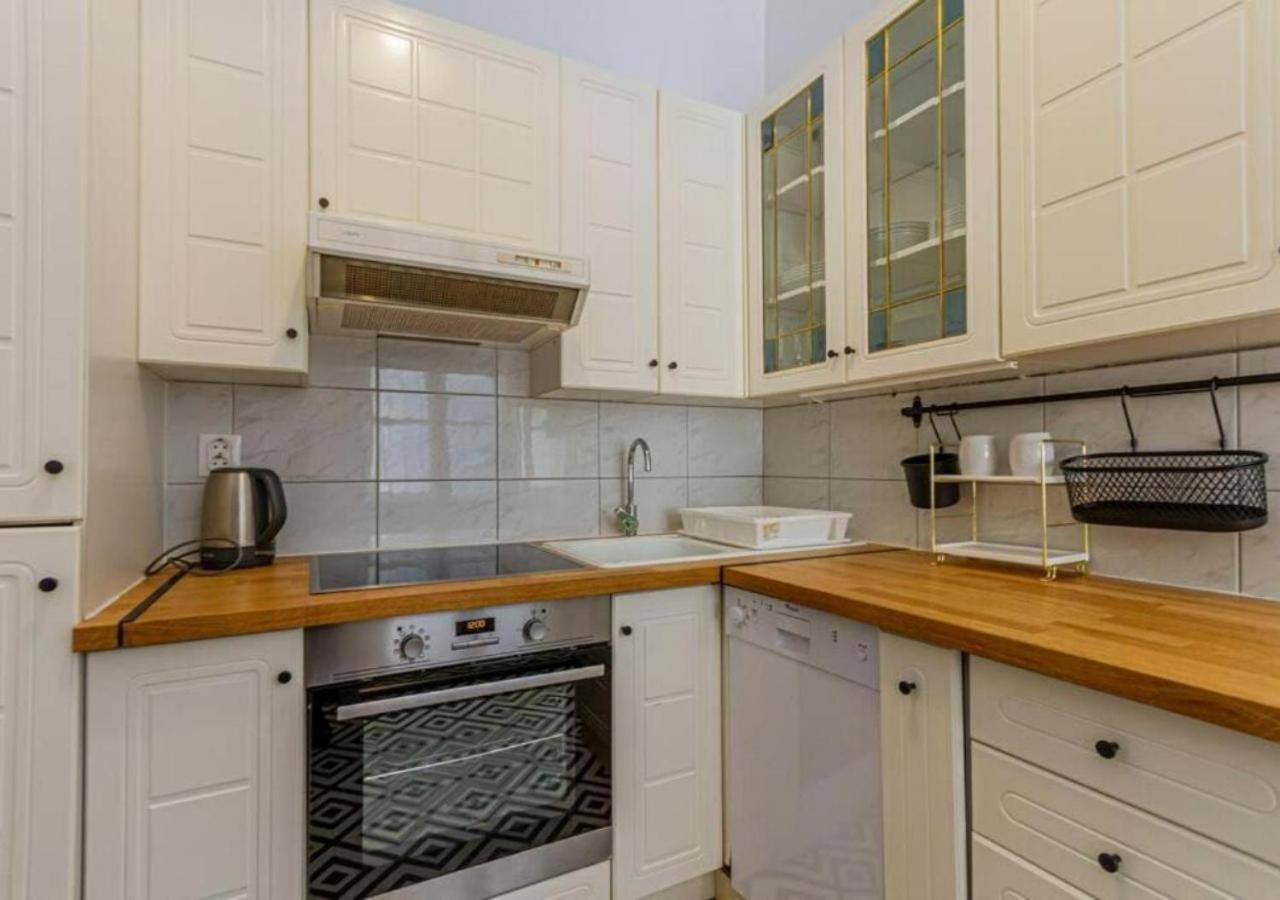 Luxury Apartment By The Famous Vaci Street Budapest Ngoại thất bức ảnh